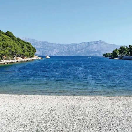 4 Bedroom Front In * Split