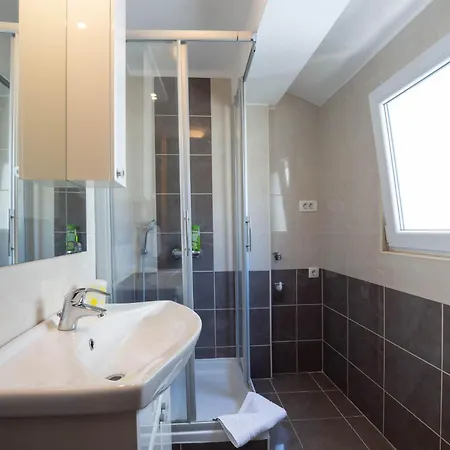 4 Bedroom Front In
