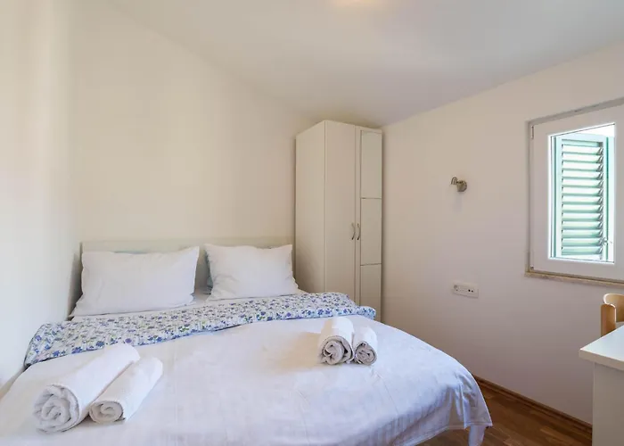 Feriehus Beautiful In With Kitchen