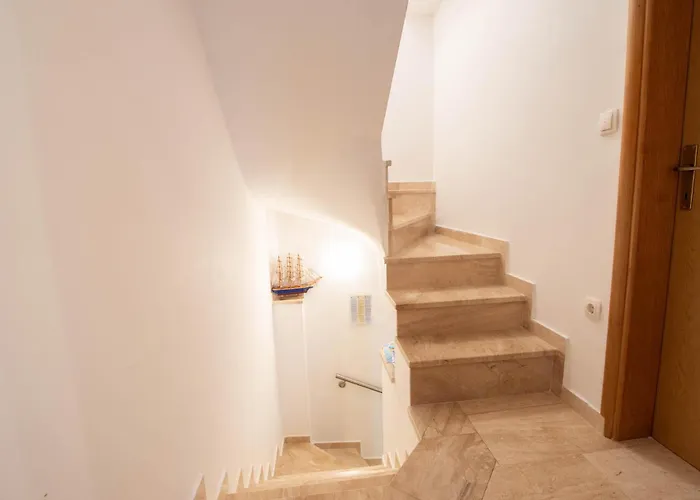 Сasa de vacaciones Beautiful In With Kitchen Split