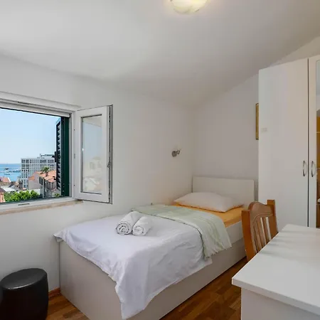 度假居 4 Bedroom Front In 斯普利特